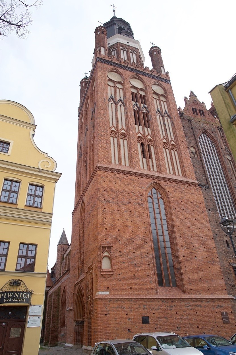 Proboszcz namawiał do wyborów a chwilę później... chwali rząd 