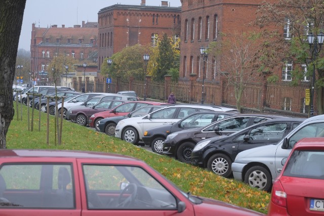 Badanie napełnienia parkingów potrwa do końca października