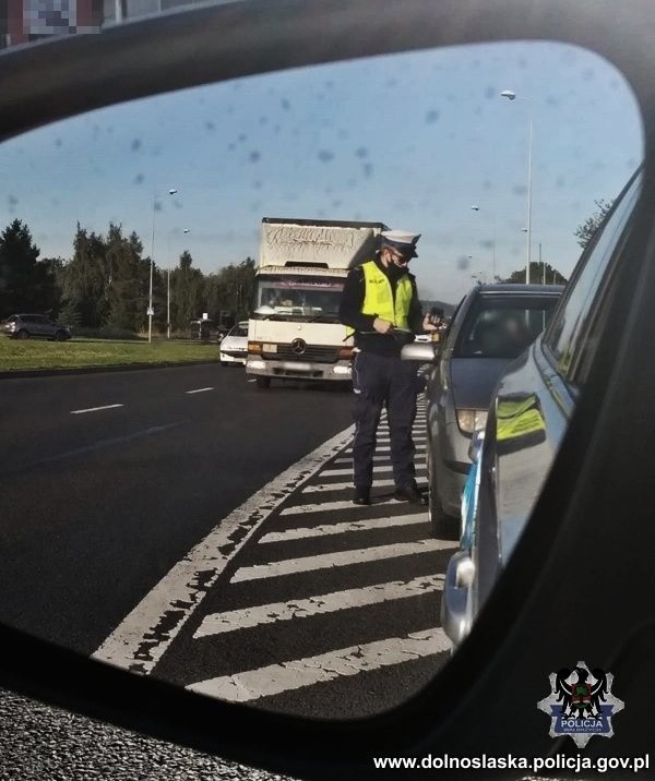 Szybka akcja dolnośląskiej policji. 21 kierowców zostało bez prawa jazdy! [ZDJĘCIA]