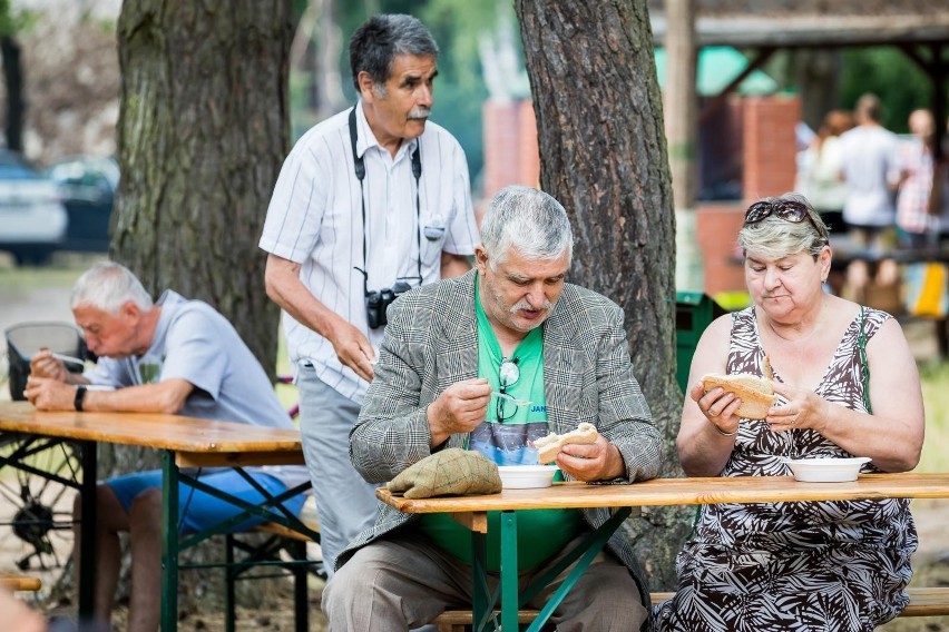 W akcji promującej szczepienia przeciw Covid-19, oprócz...