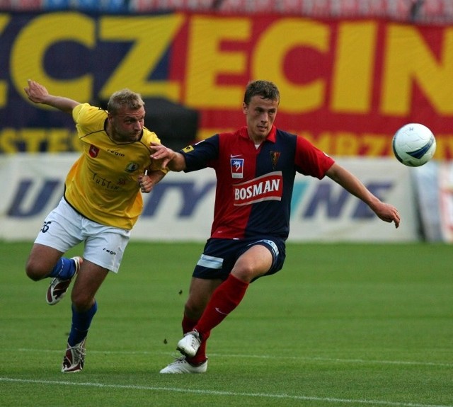 Maksymilian Rogalski strzelił już w tym sezonie gola graczom Motoru Lublin (żółte stroje) i to z rzutu wolnego. Było to w Pucharze Polski, a Pogoń wygrała 2:0.