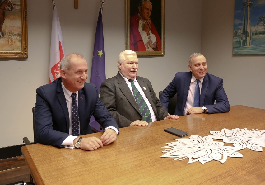 Konferencja Lecha Wałęsy i Grzegorza Schetyny w Europejskim...