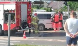 Wypadek na Dziesięcinach. Dwie osoby poszkodwane w zderzeniu dwóch osobówek (zdjęcia)