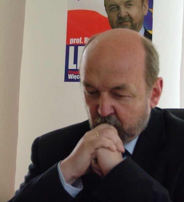 Legutko zapowiedział, że PiS spróbuje z brytyjskimi konserwatystami i częscią ODS utworzyć nową prawicową frakcję w europarlamencie.