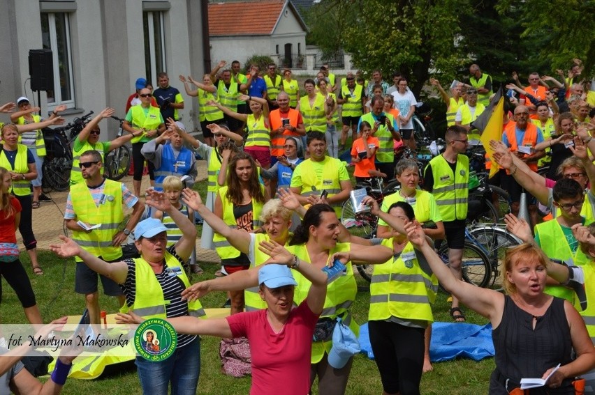 Uczestnicy VI Rowerowej Pielgrzymki Diecezji Kieleckiej na...