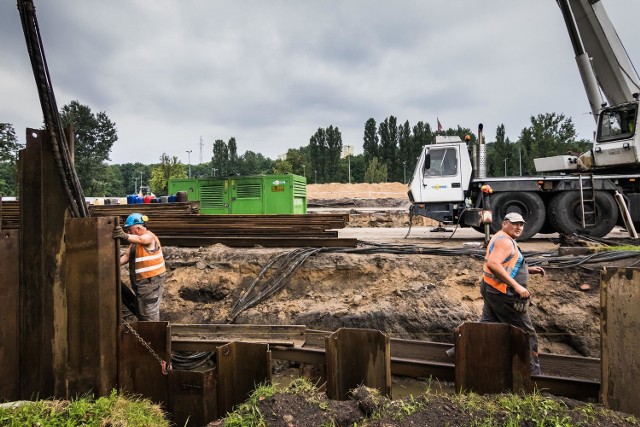 Początek budowy lodowiskaPoczątek budowy lodowiska