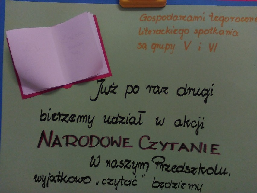 Narodowe czytanie "Lalki" w przedszkolu Jagódka w Bydgoszczy