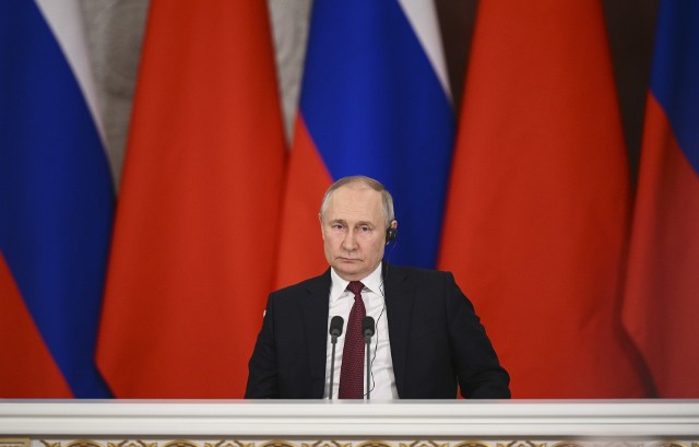 Coraz więcej ludzi widząc prezydenta Rosji zadaje sobie pytanie: czy to prawdziwy Putin? A może jego sobowtór?