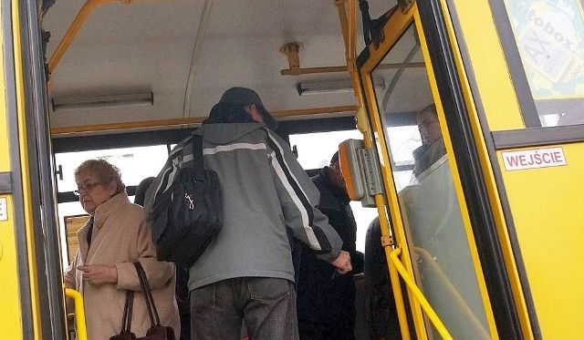 Firma "Trako" liczy pasażerów w autobusach MPK i pyta ich o ocenę oferty przewoźnika