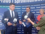 Kraków. PiS promuje akcję "Chrońmy dzieci. Wspierajmy rodziców". Trwa zbiórka podpisów pod obywatelskim projektem ustawy