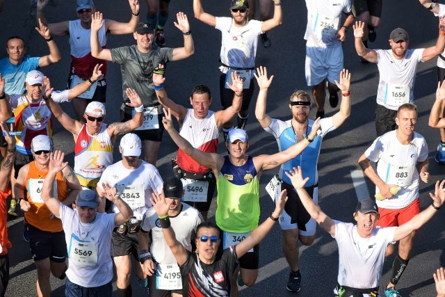 W niedzielę, 14 października ulicami Poznania przebiegło ponad 5,5 tysiąca uczestników 19. PKO Poznań Maratonu.