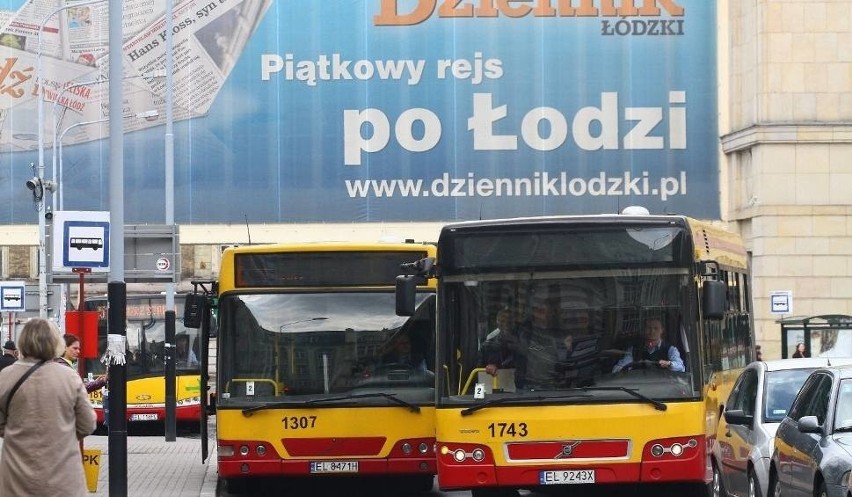 lokalizacja: Pojazdy komunikacji miejskiej realizujące...