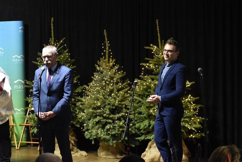 Wojewódzki Przegląd Zespołów Kolędniczych w "Szklanym Domu" w Ciekotach. Wygrały "Herody" z Mąchocic-Scholasterii [WIDEO, ZDJĘCIA]