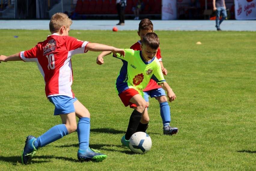 Sokoliki Cup dla Młodzika Radom i FC Mundialito Grójec. Zobacz zdjęcia 