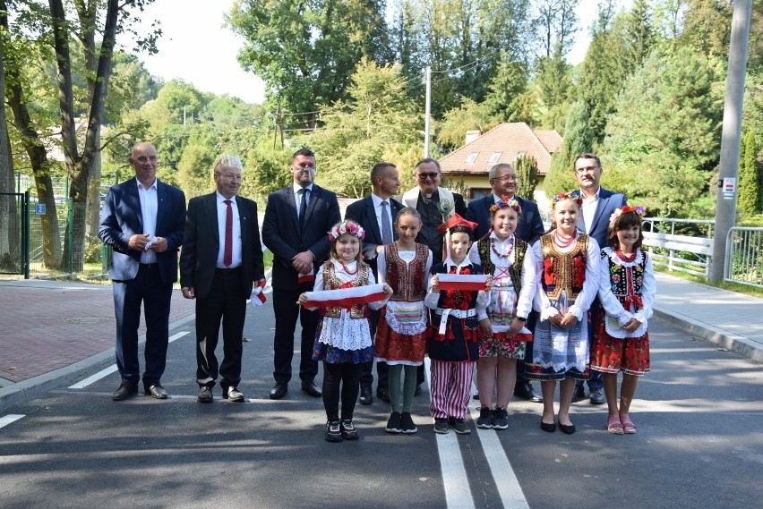 Korzkiew. Otwarcie drogi gminnej z jednym z najpiękniejszych mostów w powiecie krakowskim