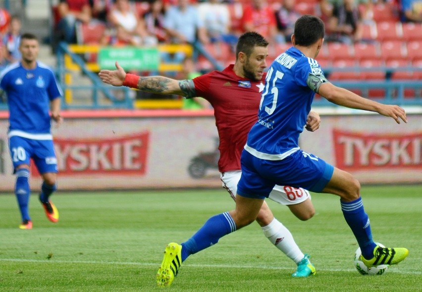 Wisła - Ruch 1-2: "Biała Gwiazda" na dnie tabeli po czwartej porażce z rzędu w ekstraklasie [WIDEO]