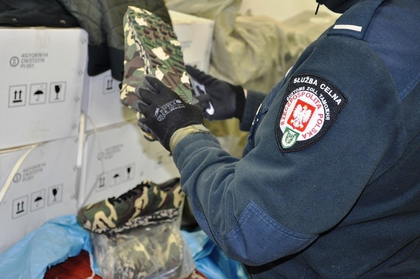 Na granicy w Dorohusku celnicy zatrzymali tysiące podrobionych towarów (ZDJĘCIA)