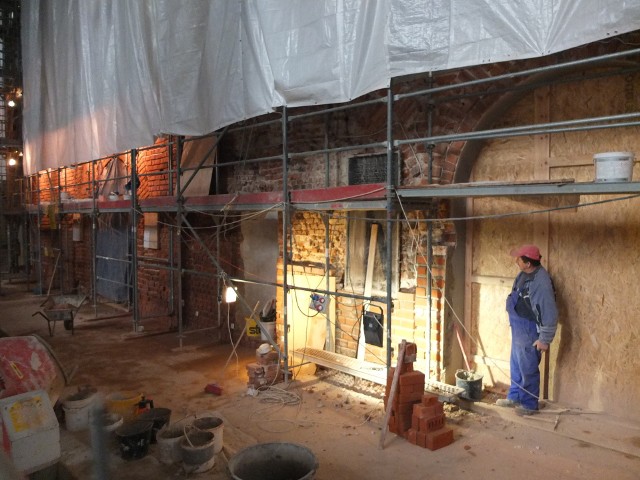 Obecnie prowadzone są prace przy odnowieniu północnej ściany świątyni. Potrwają do jesieni.