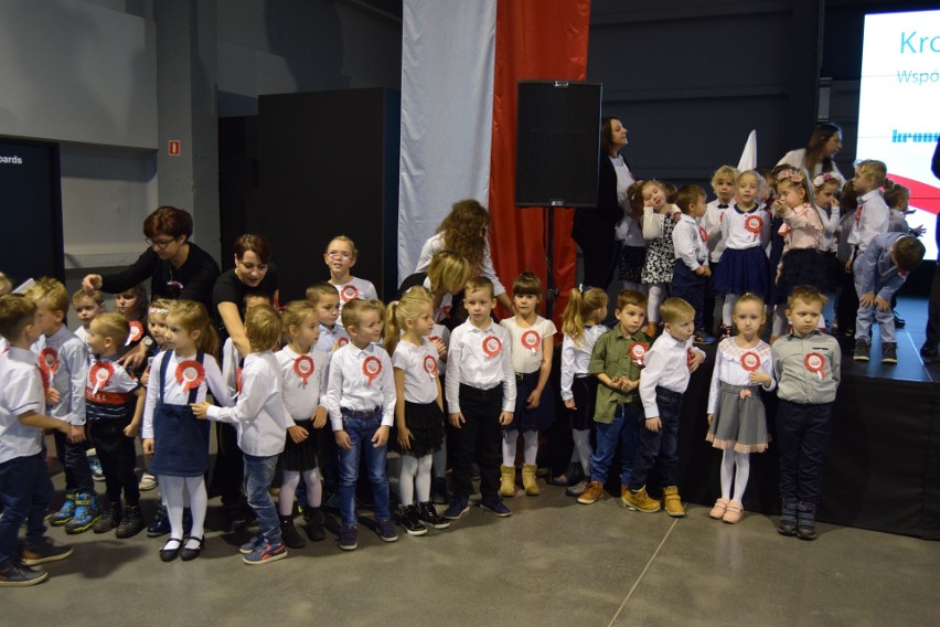 Prawie 150 dzieci z Przedszkola Miś wspólnie z rodzicami...