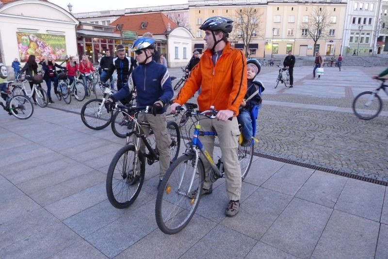 Marcowa Masa Krytyczna przejechała przez miasto (zdjęcia, wideo)