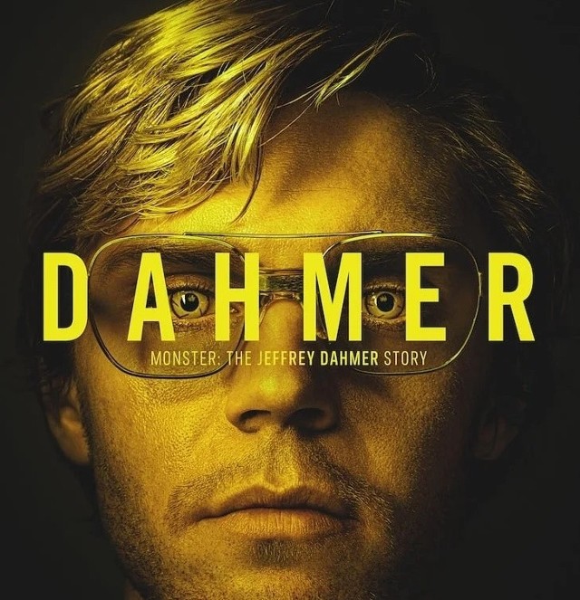 Serial "Dahmer - Potwór: Historia Jeffreya Dahmera" opowiadający o jednym z najsłynniejszych amerykańskich seryjnych morderców bije rekordy oglądalności na Netfliksie