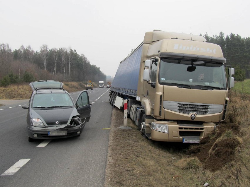 Groźna kolizja na obwodnicy Karlina.