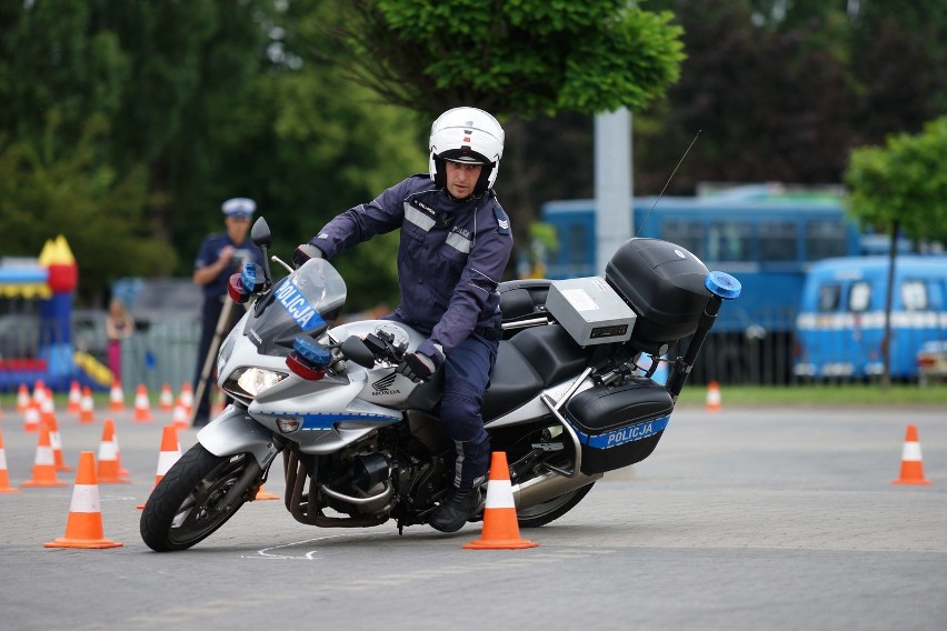 Kraków. Policjanci rywalizują w jeździe na motocyklach [ZDJĘCIA]