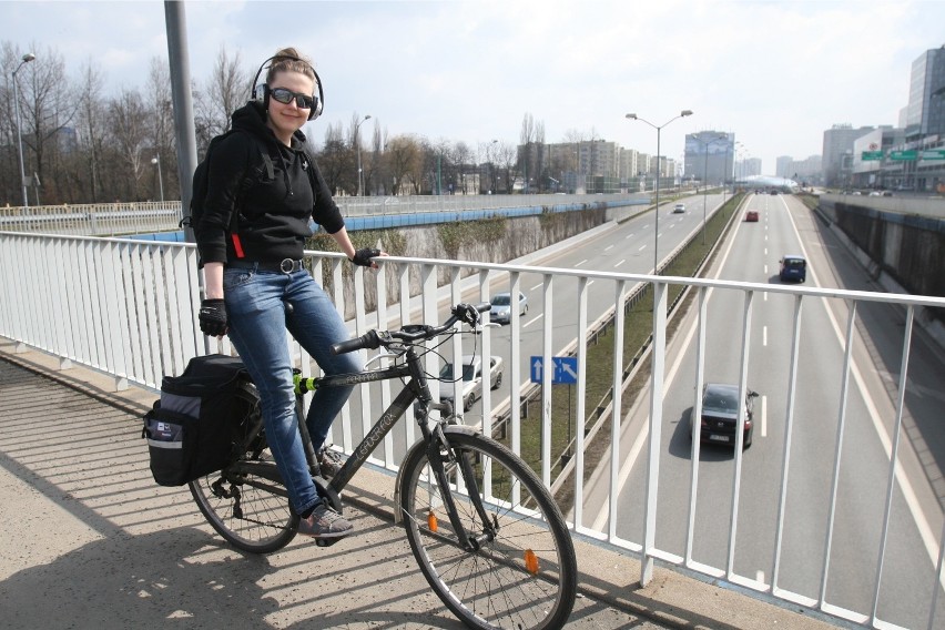 Rower i słuchawki to niebezpieczeństwo na drodze