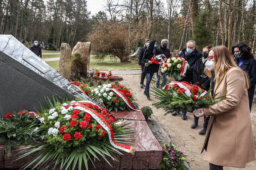 11 rocznica Katastrofy Smoleńskiej w Gdańsku. Upamiętnienie...