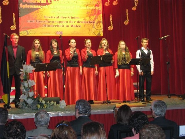 Na scenie wystąpiło 6 chórów i 19 zespołów śpiewaczych.