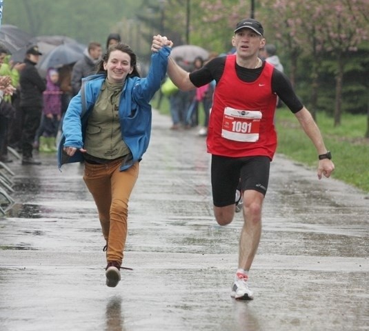 Silesia Marathon 2013 - zwycięzcy na mecie