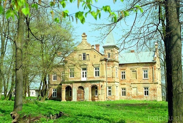 Zabytkowy pałac w Rokietnicy.