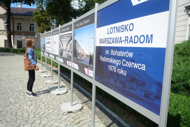 Na placu Corazziego można zobaczyć wizualizacje terminala, który ma stanąć na radomskim lotnisku cywilnym.