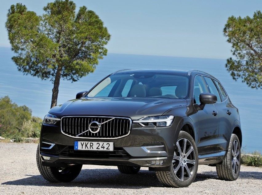 Volvo XC60 cieszy się niesłabnącą popularnością i uznaniem...