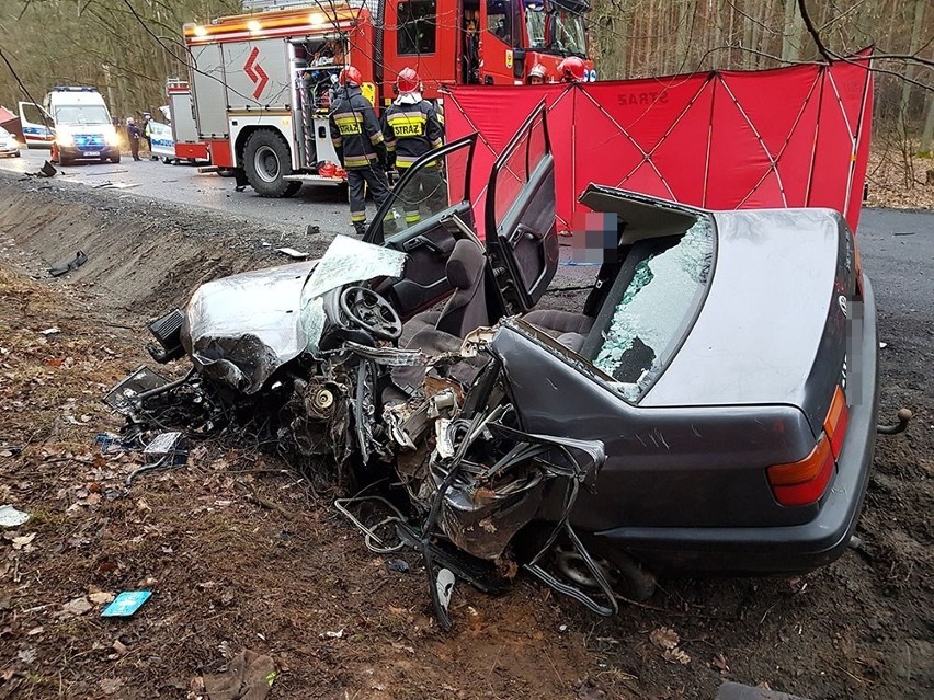 Śmiertelny wypadek koło Nowej Soli. Ciężarówka zderzyła