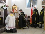 Przasnysz. Kościół pw. Chrystusa Zbawiciela przyjął relikwię św. Jana Pawła II. Zdjęcia