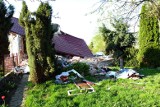 Katastrofa budowlana pod Poddębicami. Częściowo zawalił się budynek mieszkalny w miejscowości Niewiesz 