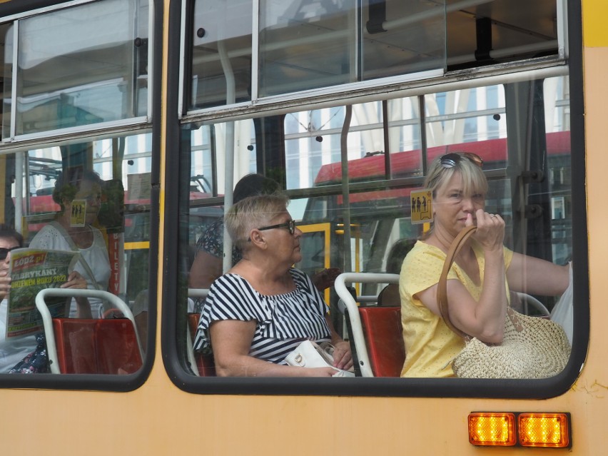 Łódź: Tylko 50 tramwajów jest chłodzonych, w autobusach to niemal cztery na pięć. Pasażerowie marzą o klimie!