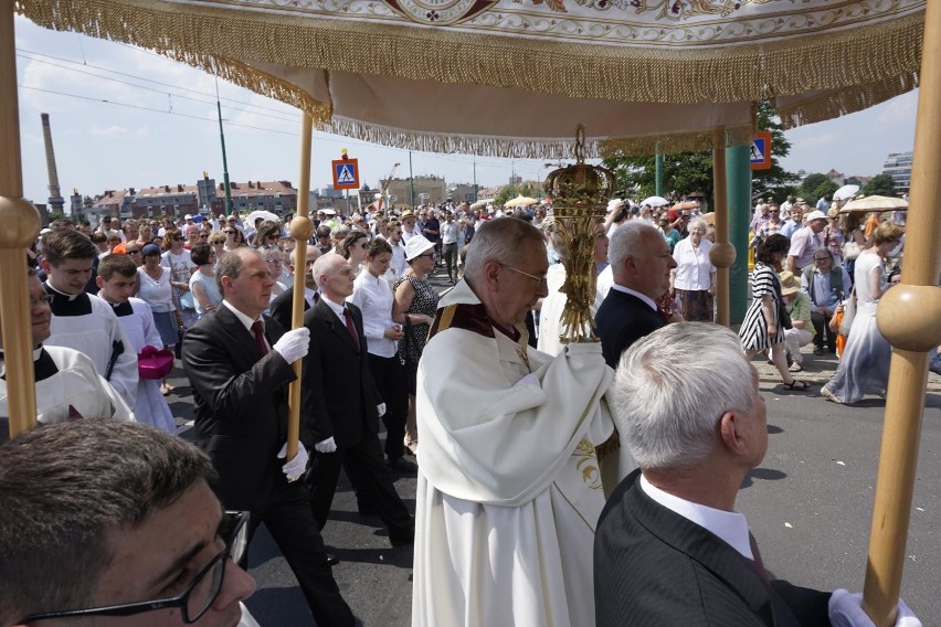 W czwartek, 20 czerwca, w święto Najświętszego Ciała i Krwi...