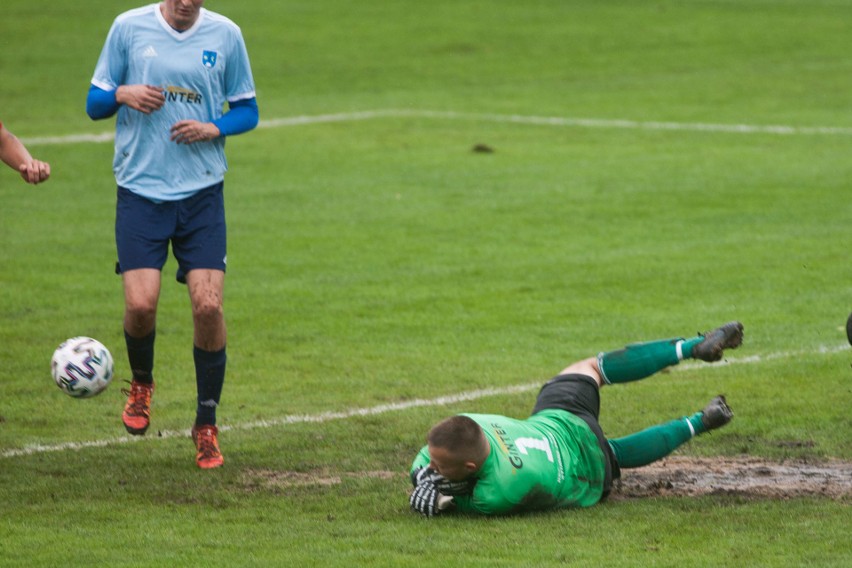 Klasa okręgowa: KS Gryf Słupsk - Sokół Wyczechy 4:2 