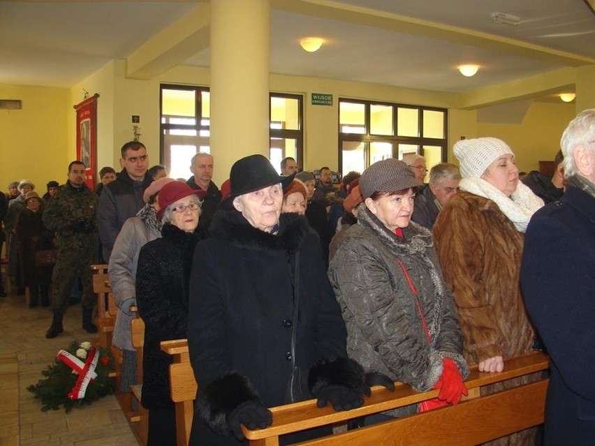 Sosnowiec: W Ostrowach Górniczych uczczono pamięć zamordowanej 70 lat temu rodziny Mackiewiczów FOTO