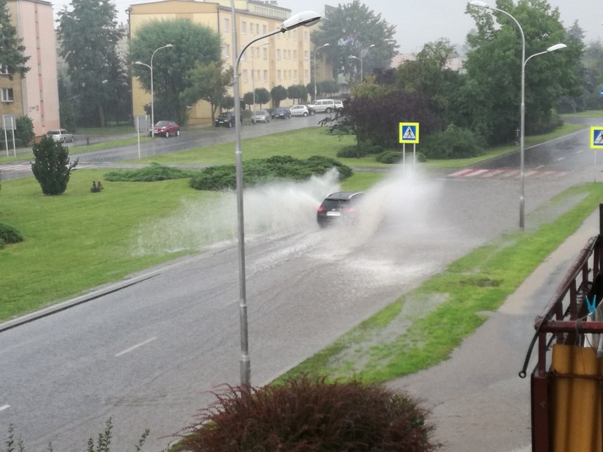 Przez Rzeszów przeszła niedawno potężna ulewa. Deszczu było...