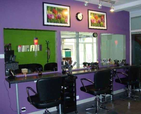 Salon Fryzjerski Freszz we wtorek o godzinie 17 prowadził w rankingu powiatowym wśród salonów fryzjerskich.