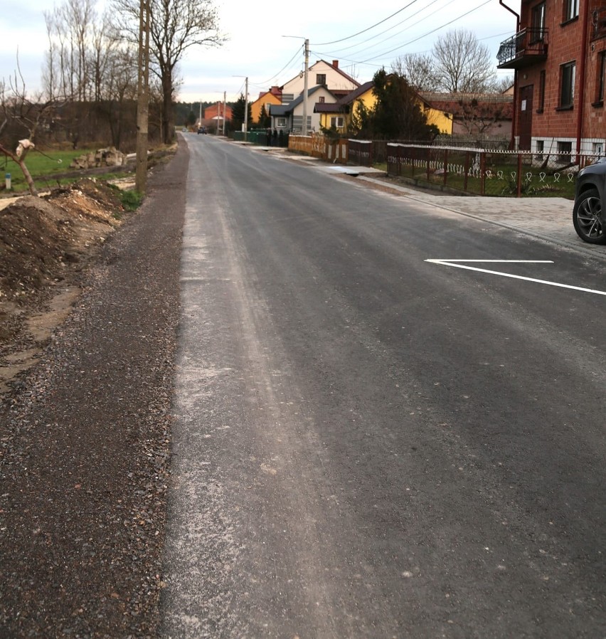 Ukończono remont drogi pomiędzy miejscowością Lubcza i Wola Lubecka w gminie Wodzisław. Zobaczcie zdjęcia