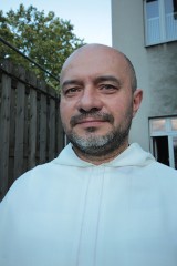 Ojciec Marek Kosacz: Mogę prowadzić religię z lektorem j. obcego!