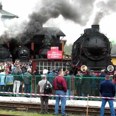 Wolsztyn jest jedynym miejscem w Europie i jednym z nielicznych w świecie, gdzie lokomotywy wykonują swoją codzienną pracę. Póki jest zapotrzebowanie na dymiące lokomotywy są też zainteresowani nimi turyści z całego świata.