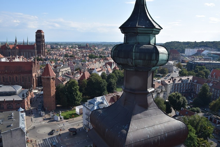 Gdańsk z góry. Zobacz miasto z dwóch wież gdańskich świątyń: kościoła pw. św. Katarzyny oraz Bazyli Mariackiej (GALERIA ZDJĘĆ)