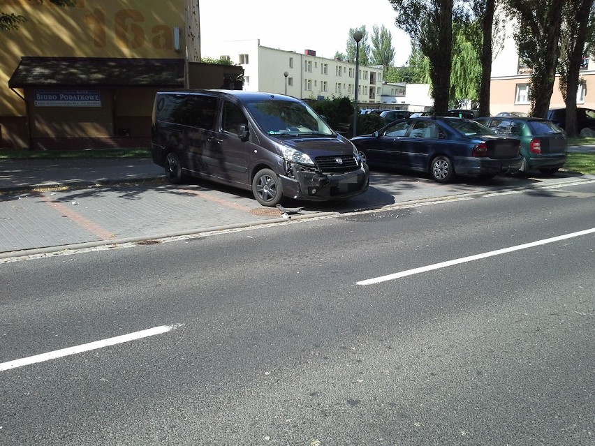 Mercedesem uszkodził pięć samochodów w Ustce [zdjęcia] 