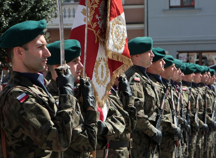 Po uroczystej mszy świętej w Bazylice oficjalne obchody...