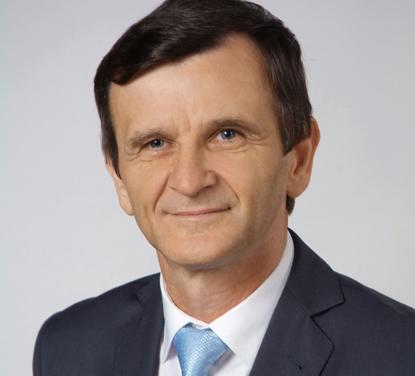 Tadeusz Tomasik w latach 1990–1991 pełnił funkcję burmistrza...